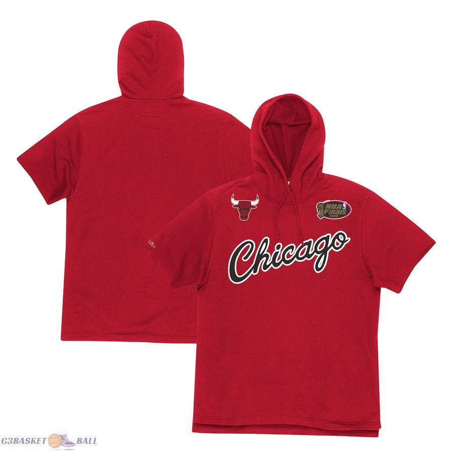 Men's Chicago Bulls Mitchell & Ness Red Game Day Short Sleeve Pullover Hoodie