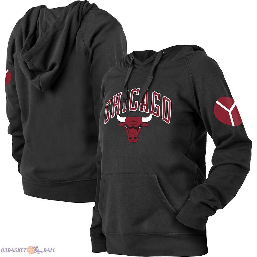 Women's Chicago Bulls New Era Black 2022/23 City Edition Raglan Pullover Hoodie