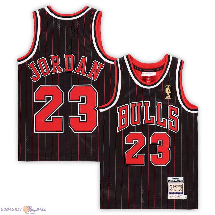 Preschool Chicago Bulls Michael Jordan Mitchell & Ness Black 1996/97 Hardwood Classics Authentic Jersey