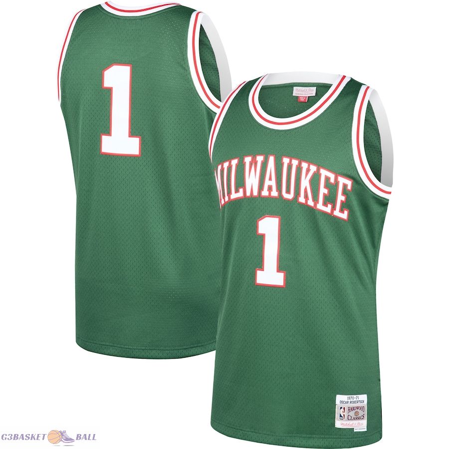 Men's Milwaukee Bucks Oscar Robertson Mitchell & Ness Green 2001/02 Hardwood Classics Swingman Jersey