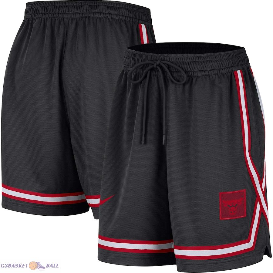 Women's Chicago Bulls Black Sideline Fly Crossover Performance Shorts